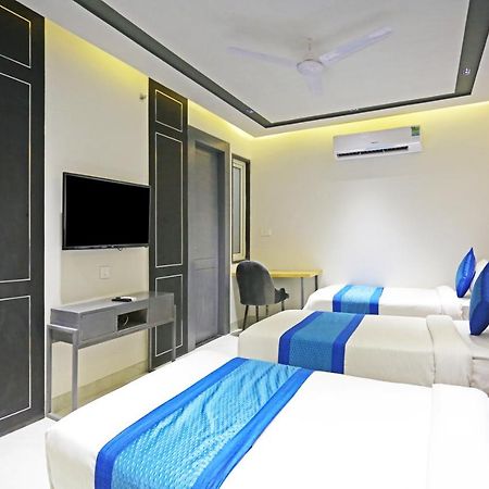 Hotel Apple Villa - Near Delhi Airport With Free Airport Transsfer New Delhi Exteriör bild