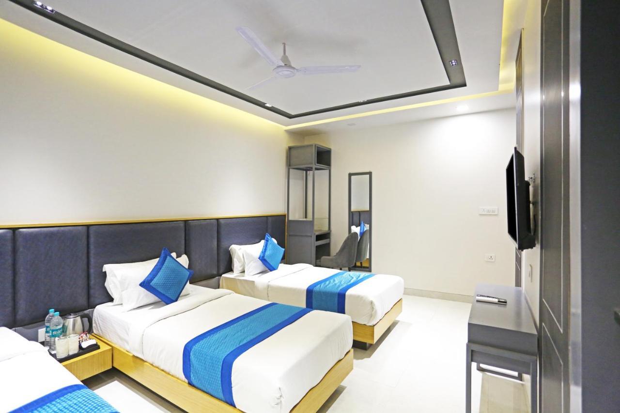Hotel Apple Villa - Near Delhi Airport With Free Airport Transsfer New Delhi Exteriör bild
