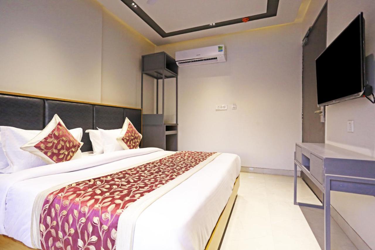 Hotel Apple Villa - Near Delhi Airport With Free Airport Transsfer New Delhi Exteriör bild