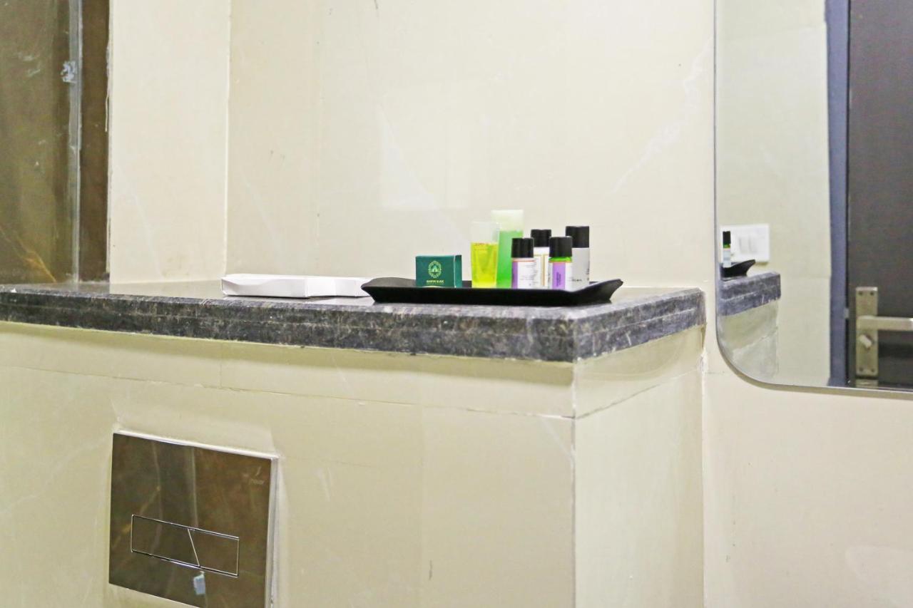 Hotel Apple Villa - Near Delhi Airport With Free Airport Transsfer New Delhi Exteriör bild