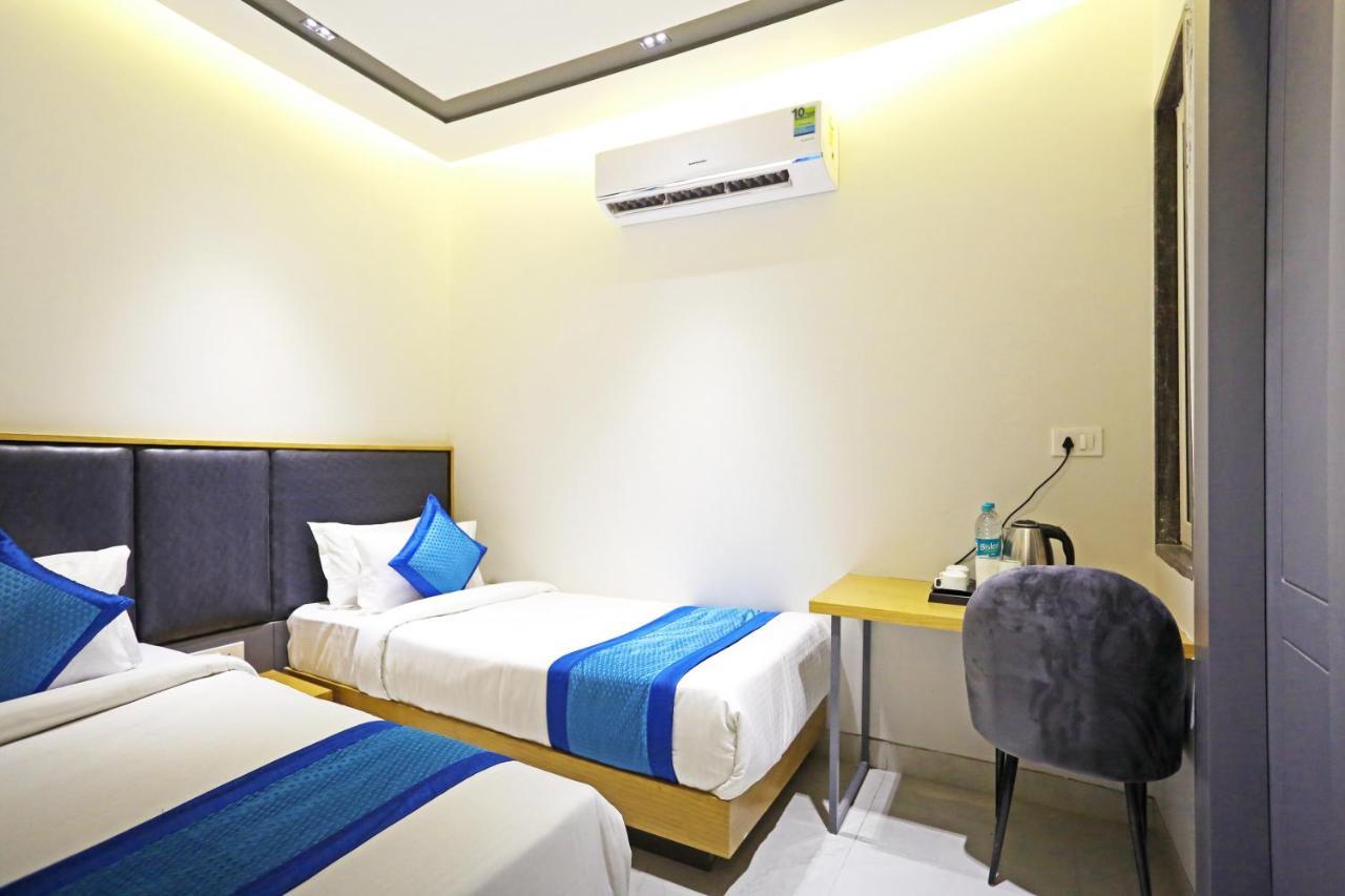 Hotel Apple Villa - Near Delhi Airport With Free Airport Transsfer New Delhi Exteriör bild