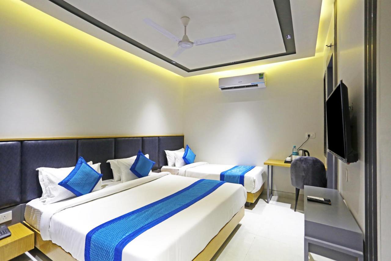 Hotel Apple Villa - Near Delhi Airport With Free Airport Transsfer New Delhi Exteriör bild