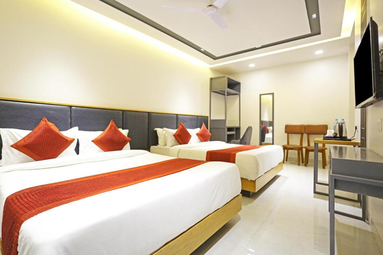 Hotel Apple Villa - Near Delhi Airport With Free Airport Transsfer New Delhi Exteriör bild