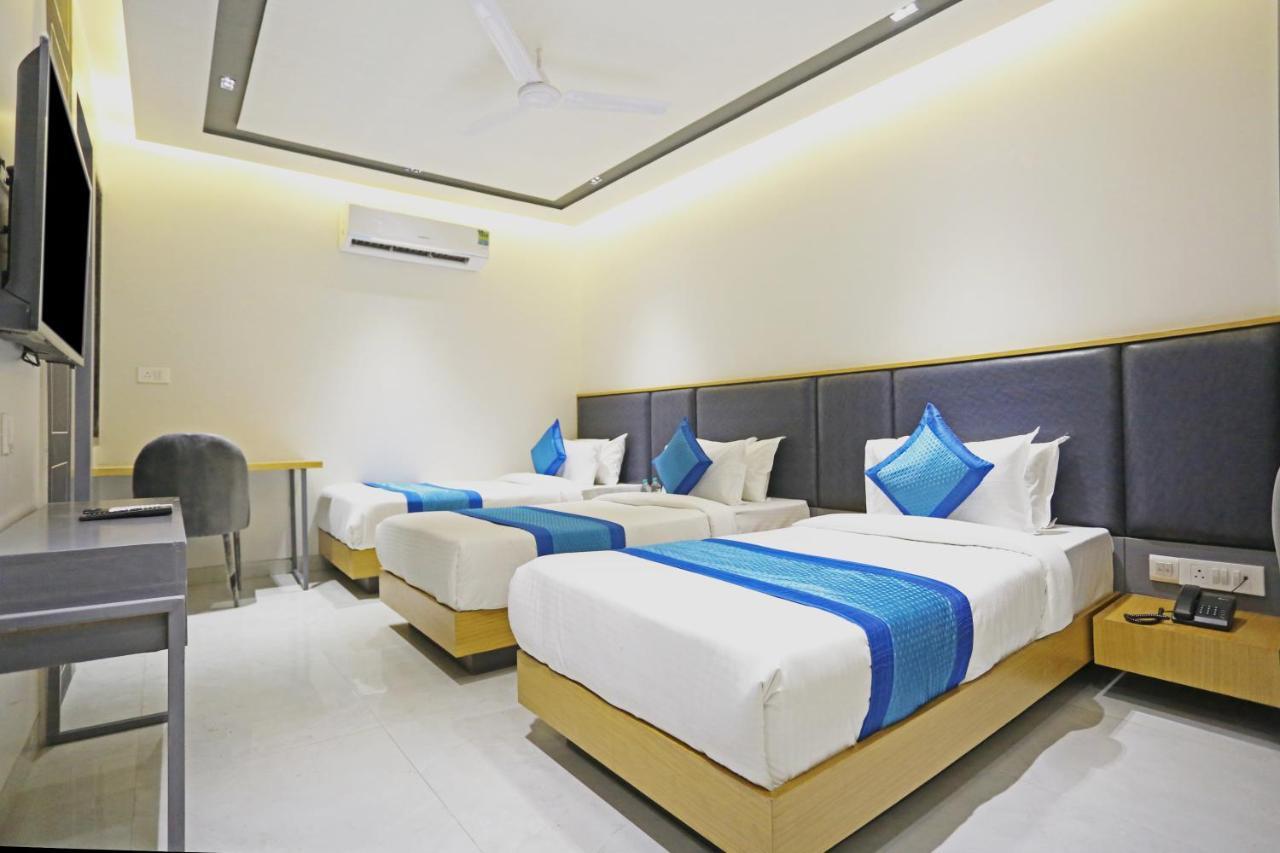 Hotel Apple Villa - Near Delhi Airport With Free Airport Transsfer New Delhi Exteriör bild