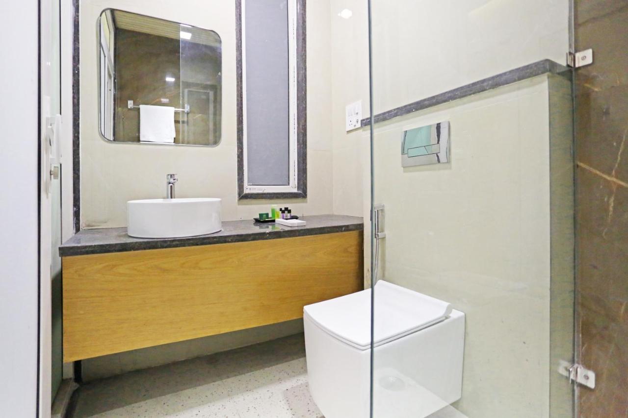 Hotel Apple Villa - Near Delhi Airport With Free Airport Transsfer New Delhi Exteriör bild
