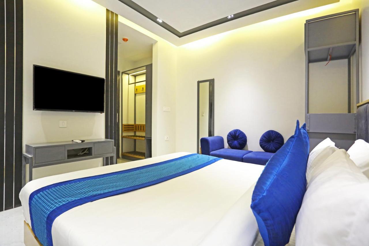 Hotel Apple Villa - Near Delhi Airport With Free Airport Transsfer New Delhi Exteriör bild