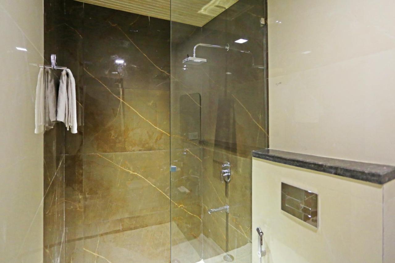Hotel Apple Villa - Near Delhi Airport With Free Airport Transsfer New Delhi Exteriör bild