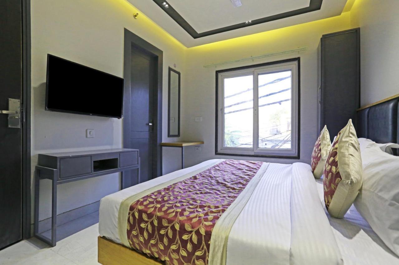 Hotel Apple Villa - Near Delhi Airport With Free Airport Transsfer New Delhi Exteriör bild