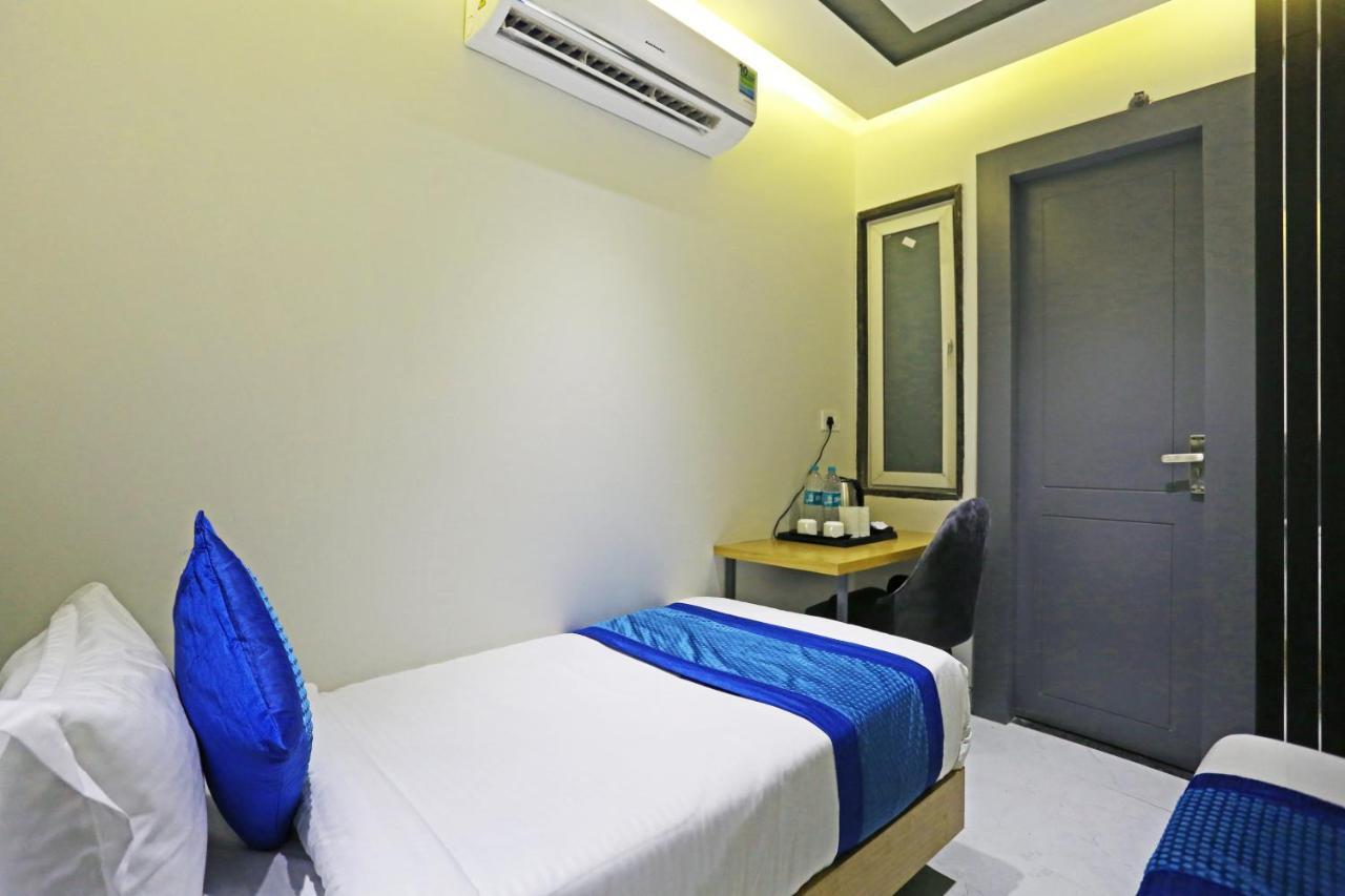 Hotel Apple Villa - Near Delhi Airport With Free Airport Transsfer New Delhi Exteriör bild
