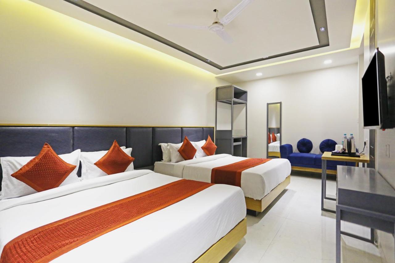 Hotel Apple Villa - Near Delhi Airport With Free Airport Transsfer New Delhi Exteriör bild