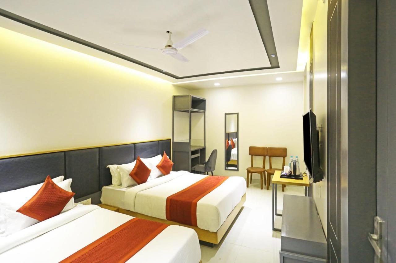 Hotel Apple Villa - Near Delhi Airport With Free Airport Transsfer New Delhi Exteriör bild