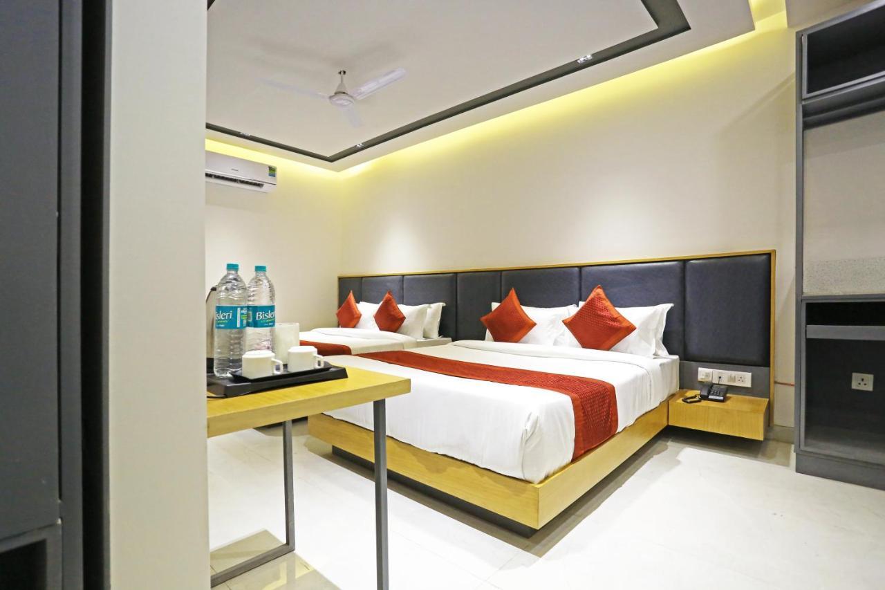 Hotel Apple Villa - Near Delhi Airport With Free Airport Transsfer New Delhi Exteriör bild