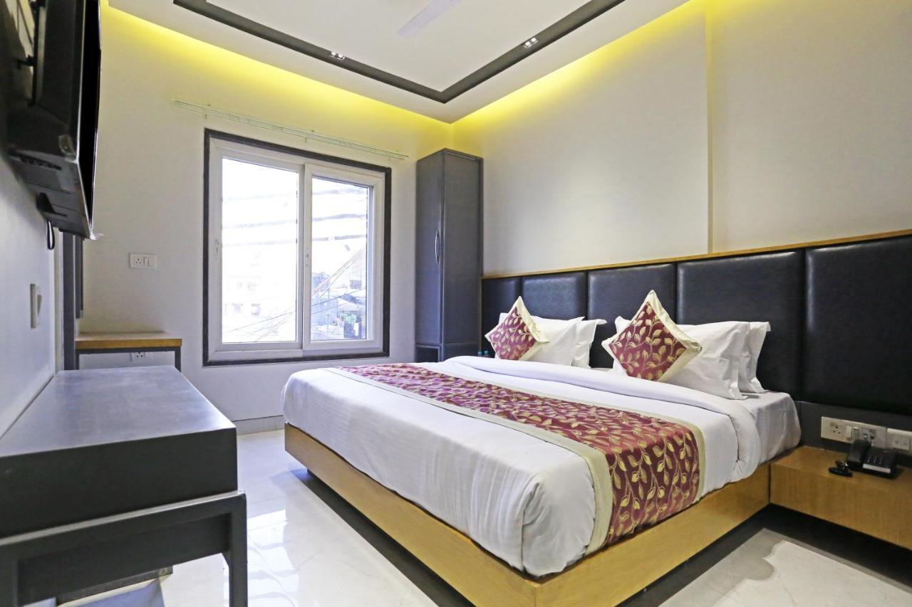 Hotel Apple Villa - Near Delhi Airport With Free Airport Transsfer New Delhi Exteriör bild